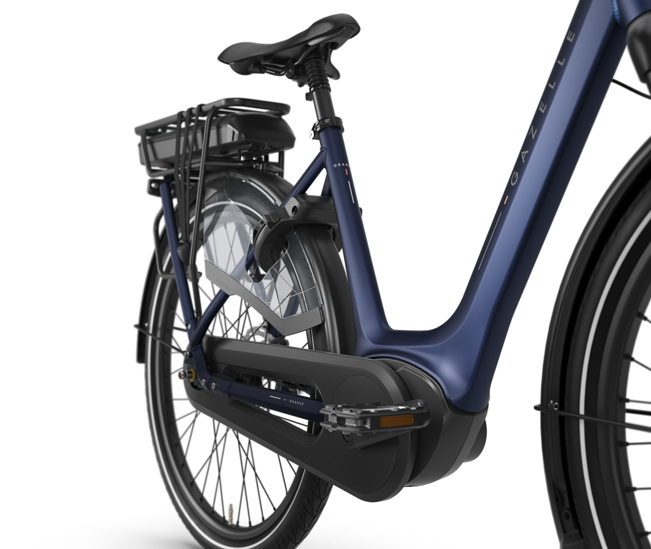 Schnelles und bequemes Auf- und Absteigen vom Fahrrad Gazelle Orange C8 26" E-bike low-step saturn blue