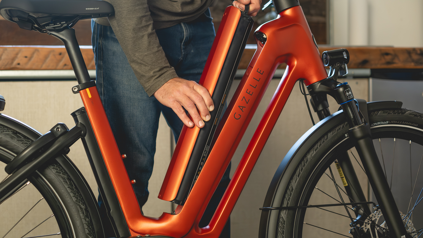 GAZELLE ECLIPSE_LOW STEP_ORANGE--3