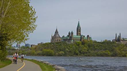 Ottawa River Pathway
